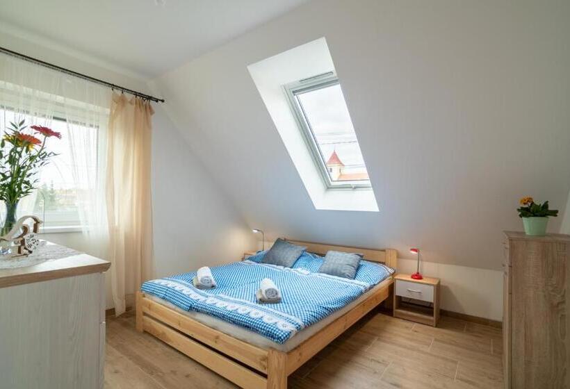 테라스 스위트, Frajárka