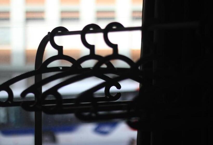 חדר משפחתי, Silva S Guest House