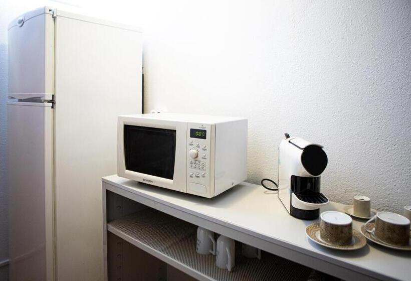 חדר אקונומי, Silva S Guest House