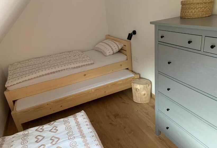 带2个卧室的公寓, Yasna Apartments