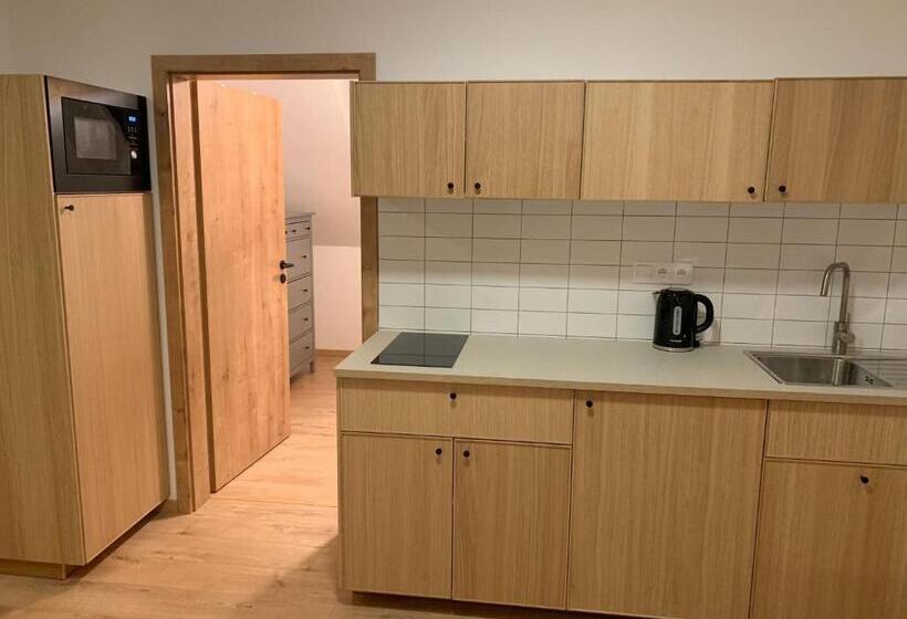 带2个卧室的公寓, Yasna Apartments