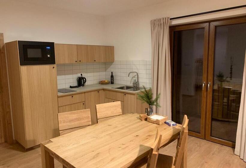 带1个卧室的公寓, Yasna Apartments