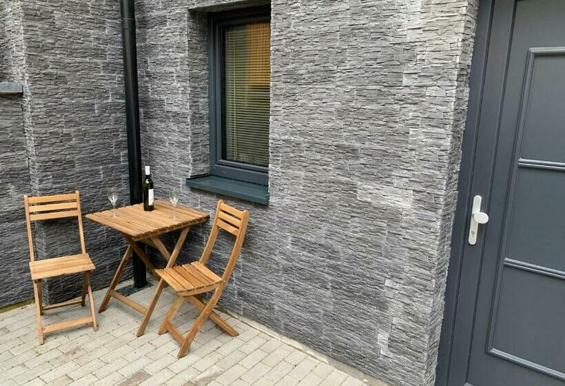 标准工作室, Yasna Apartments