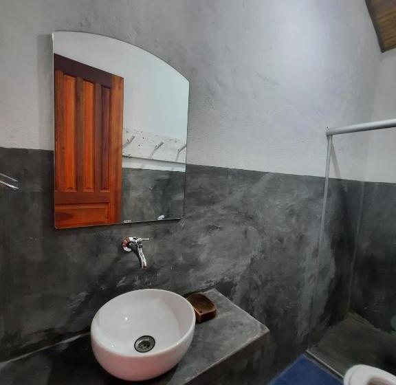 Triple Room Sea View, Pousada Iemanja