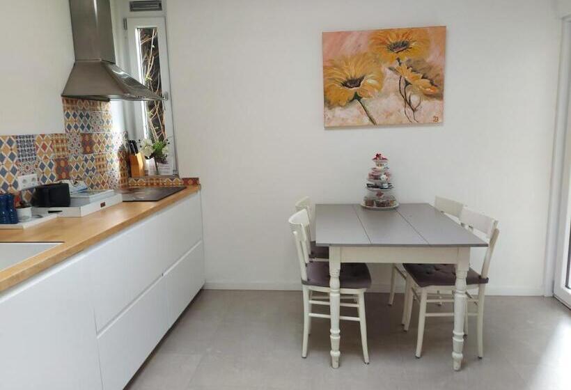 בית, 3 חדרי שינה, Bed & Breakfast De Koepeltjes