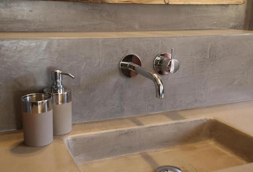 חדר דלוקס עם נוף להרים, Villa Foia Vella   Adults Only