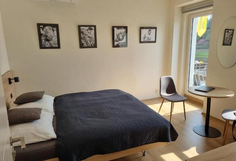 带1个卧室的带阳台的公寓, Penzion Via Ferrata