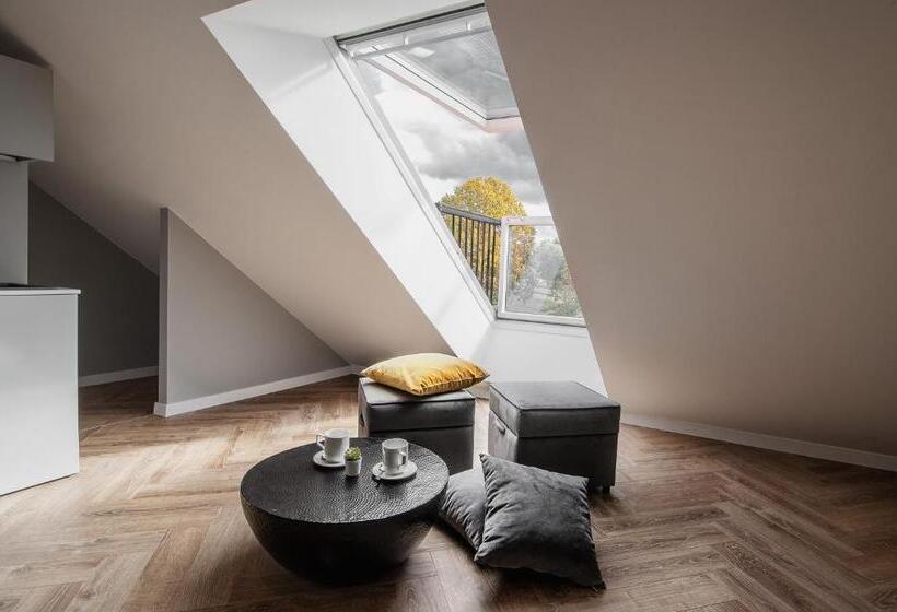 اتاق دوبلکس, Jono Kalnelis Apartments