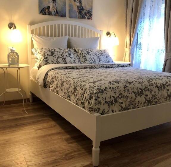 小型豪华套房, Alessia House