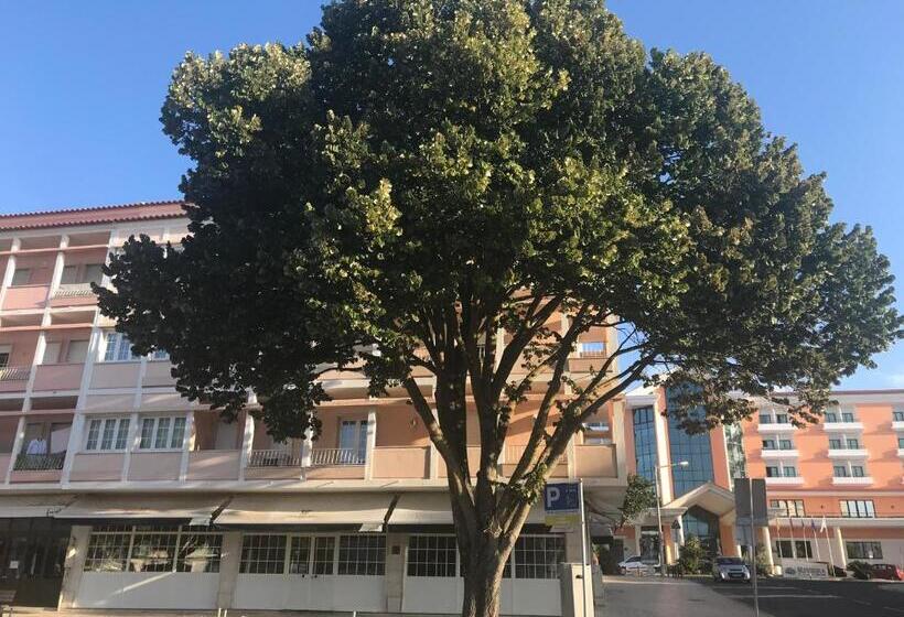 اتاق استاندارد, Atlantic Waves Accommodation