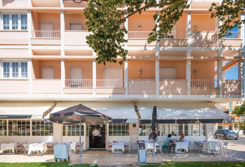 استودیوی استاندارد, Atlantic Waves Accommodation