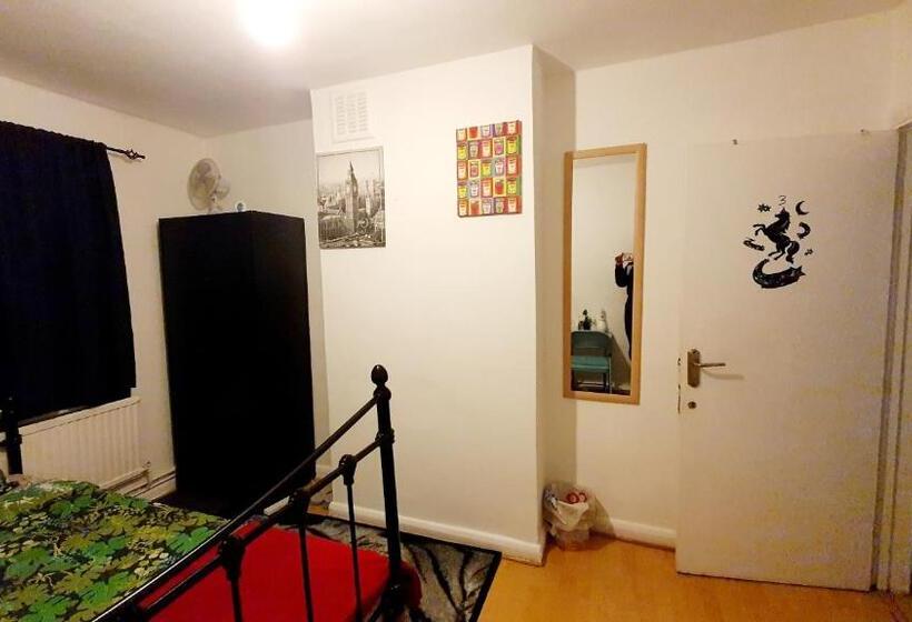 חדר סטנדרט עם מיטת קינג, Merciful King Room, In Zone 2 3