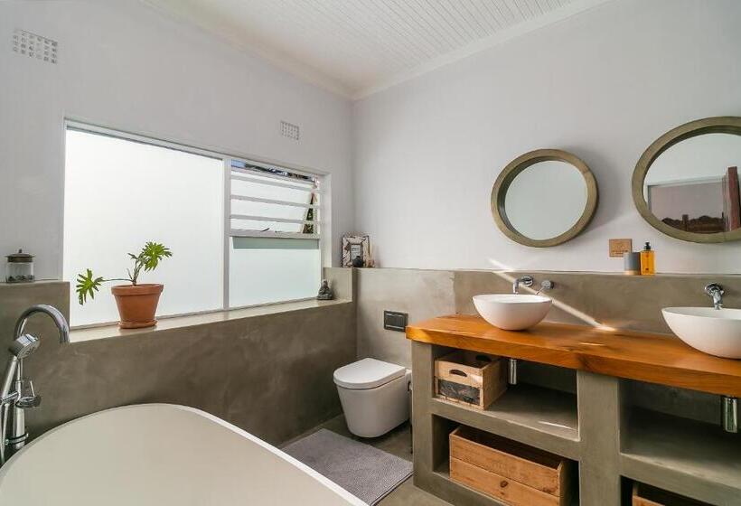 غرفة قياسية سرير كينج, In Toto Retreat   Garden Route