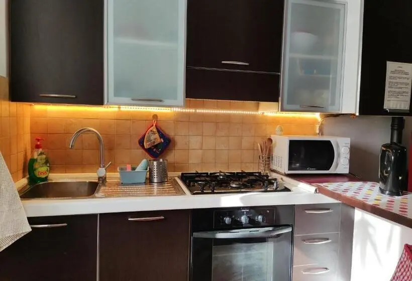 庭の見える1ベッドルームアパートメント, La Casa Di Elena