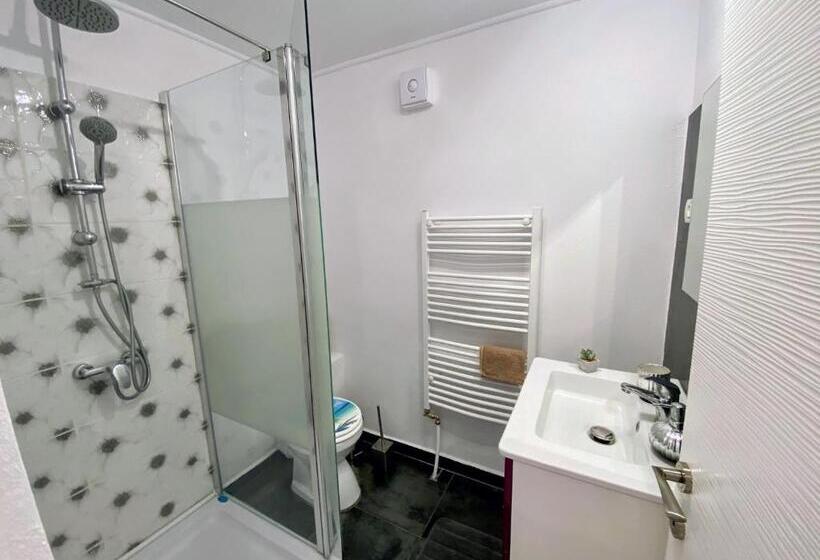 デラックスルーム, Noah River House