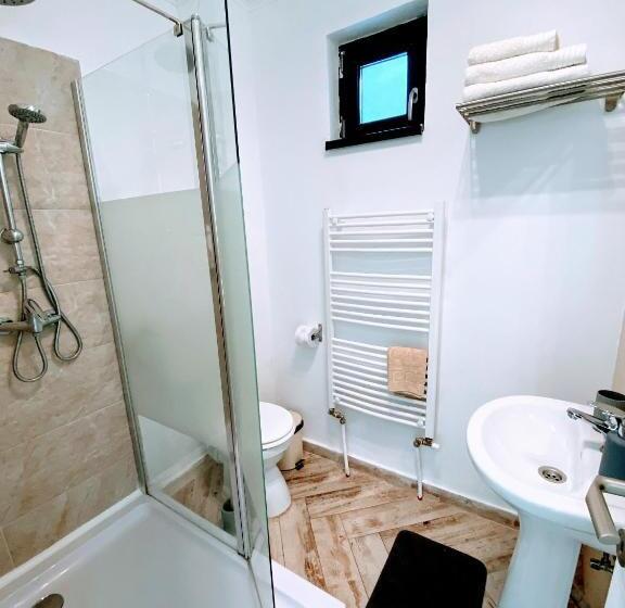 デラックスルーム, Noah River House