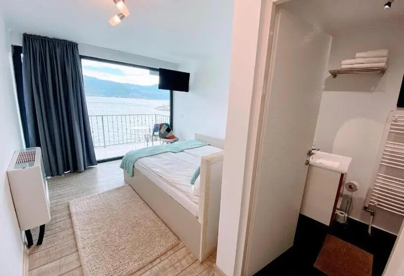 バルコニー付きデラックスルーム, Noah River House
