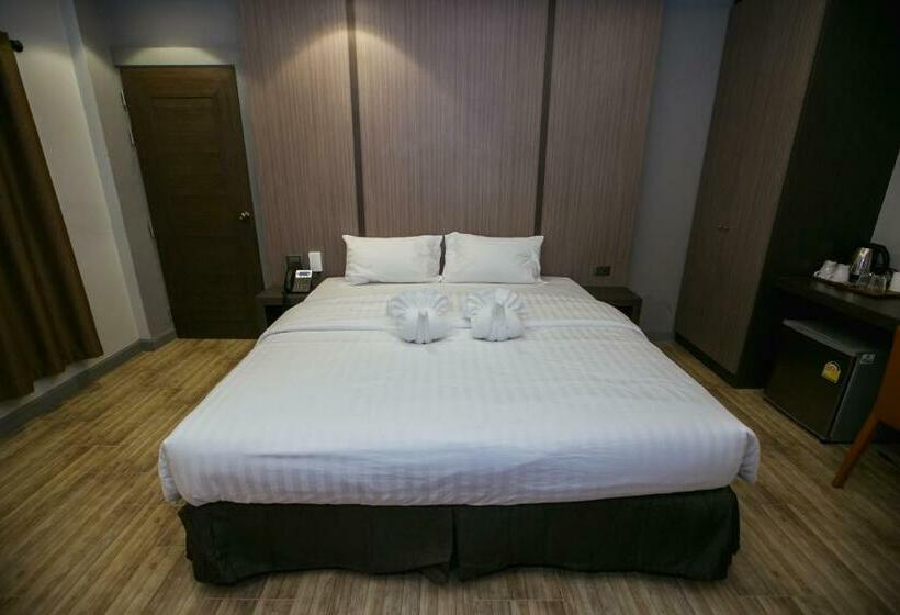 行政套房, The Bed