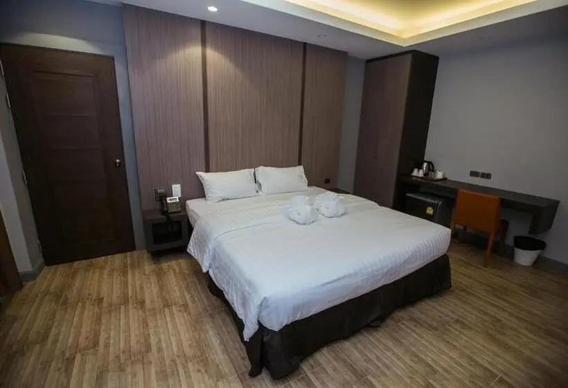 سوییت اجرایی, The Bed