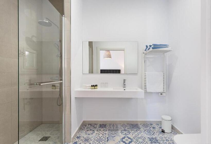 低层单卧公寓, Masia Can Rovira   Esc1852