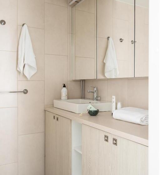 스탠다드 스튜디오 (테라스구비), Noli Katajanokka