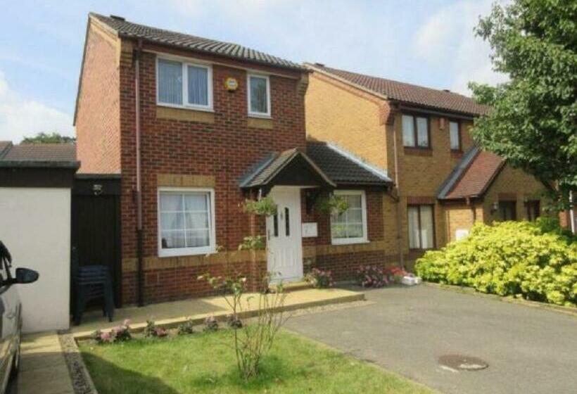 Camera Standard, Apartment & Rooms In London