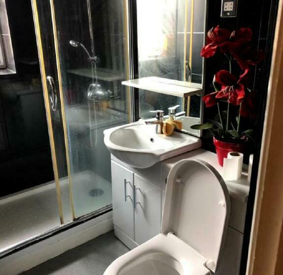 Camera Standard, Apartment & Rooms In London