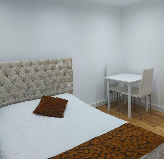 Camera Standard, Apartment & Rooms In London