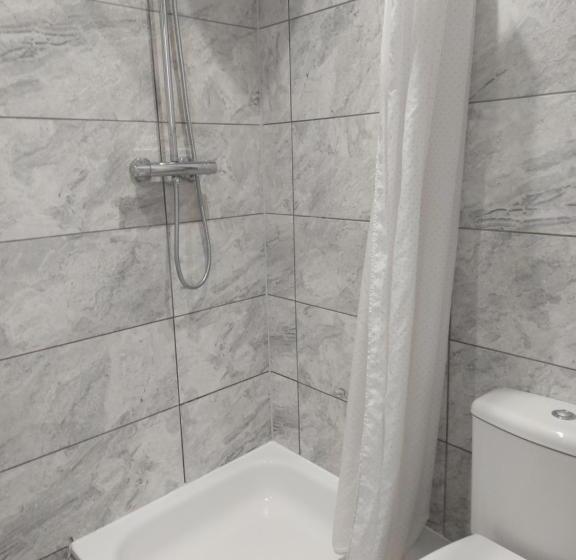 استودیوی لوکس, Apartment & Rooms In London