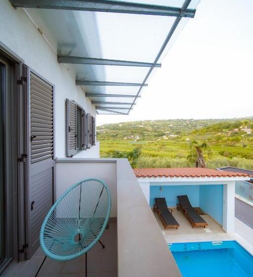 آپارتمان 1 خوابه با چشم‌انداز استخر, Villa Medusa