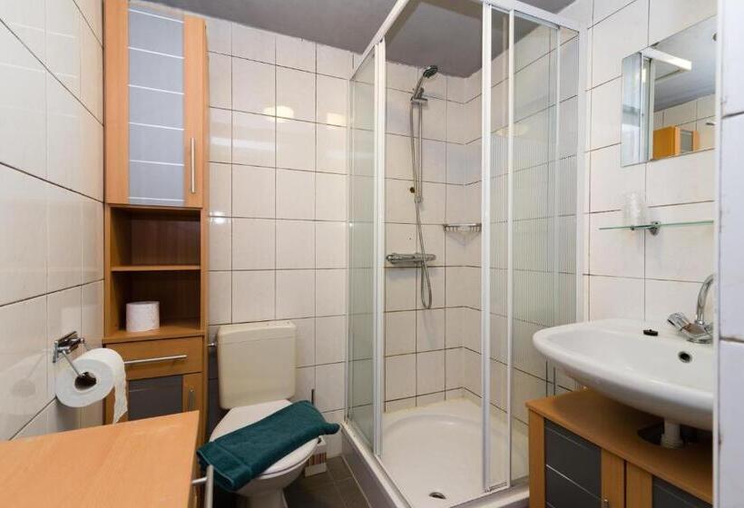 חדר משפחתי, B&b Bie Janssen