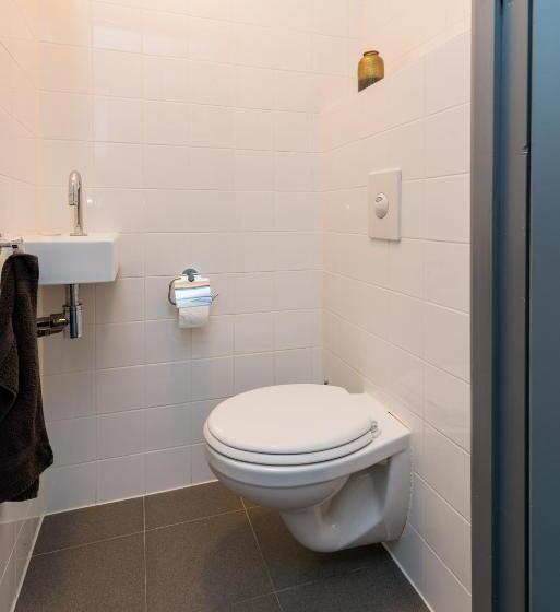 חדר משפחתי, B&b Bie Janssen