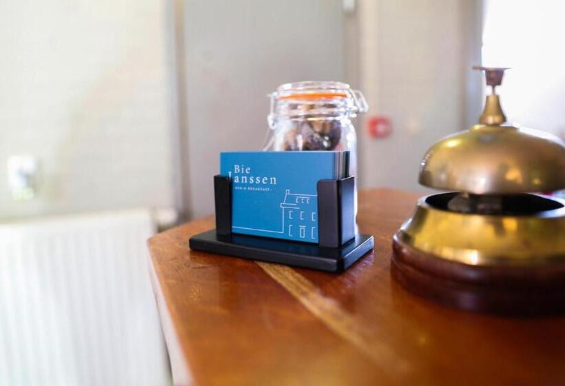 חדר סטנדרט לשלושה, B&b Bie Janssen