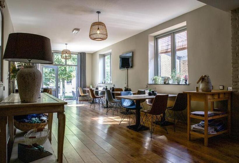 חדר משפחתי, B&b Bie Janssen