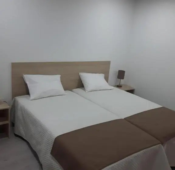 スタンダード４人部屋, Fonte D  Amandos