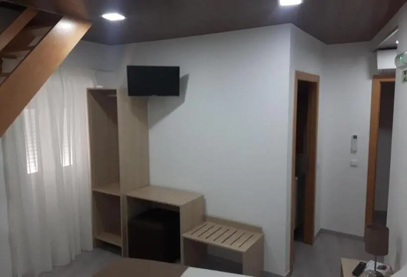 スタンダード４人部屋, Fonte D  Amandos