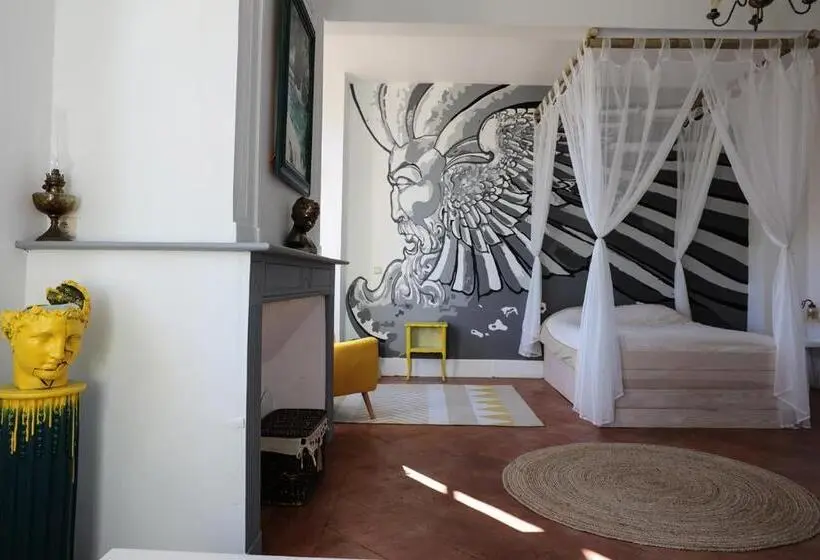 スタンダードルーム, La Maison Du Saula