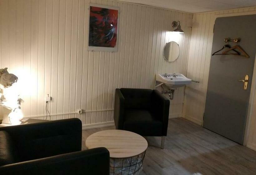 חדר סטנדרט נוף לגינה, La Malle   La Suite