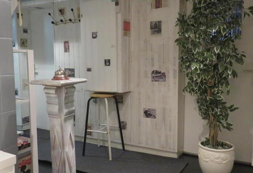 Номер Стандарт Вид на Сад, La Malle   La Suite
