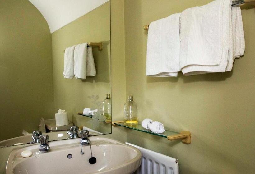 Семейный Номер, Old Schoolhouse B And B