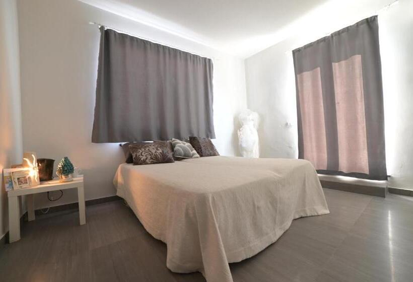 Номер Стандарт Вид на Море, Stanzina Della Baronessa