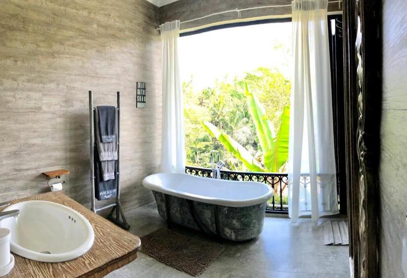 סוויטת ג'וניור, Puri Kasih Gottlieb