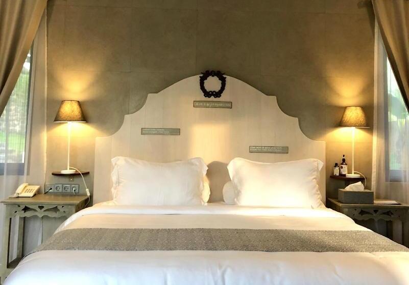 סוויטת ג'וניור, Puri Kasih Gottlieb