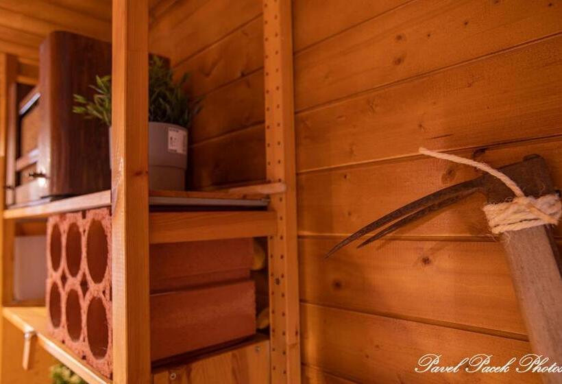 سوییت لوکس, Penzion Kera