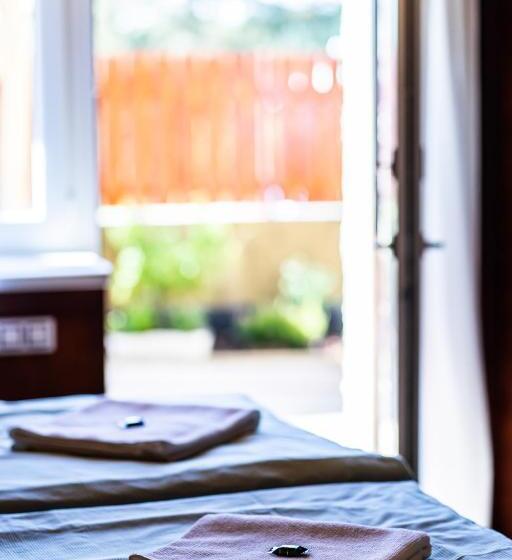 اتاق لوکس با چشم‌انداز باغ, Penzion Kera