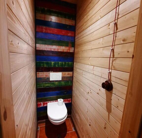 اتاق خانوادگی با چشم‌انداز باغ, Penzion Kera