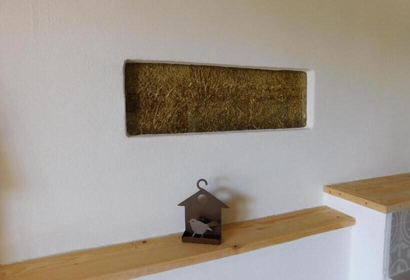 ファミリールーム, La Casa Di Paglia