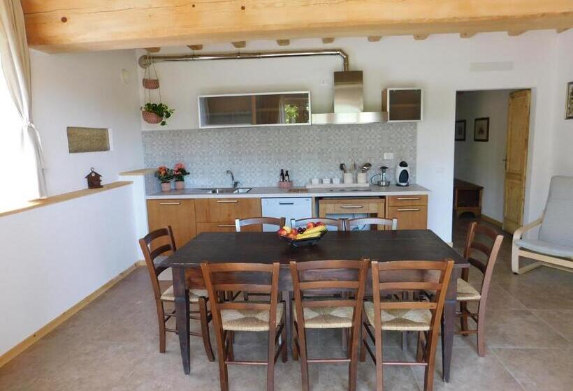 ファミリールーム, La Casa Di Paglia