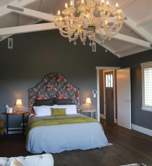 סטודיו דלוקס, Luxurious Escape,matakana