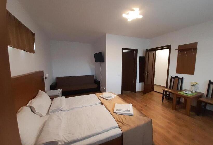 デラックストリプルルーム, Mirana